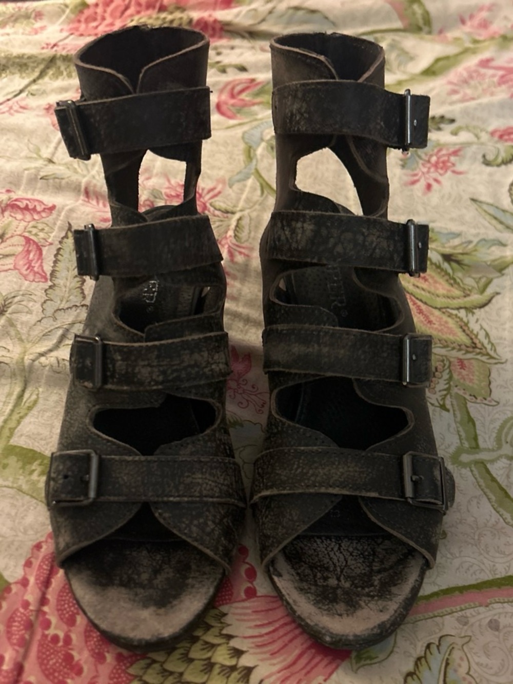 Roper Women’s Black Strappy Buckle Sandals